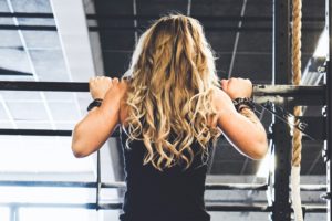 women lift heavy