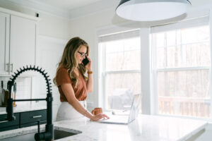Business Coach Laura Schoenfeld on blog about how to close sales calls and common mistakes