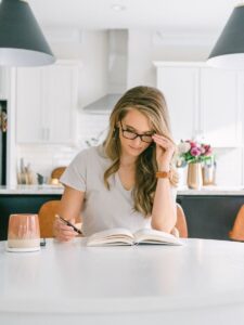 Business Coach Laura Schoenfeld blog about The Good Student Trap in Entrepreneurship: Why Following the “Right” Business Advice Can Build the Wrong Business