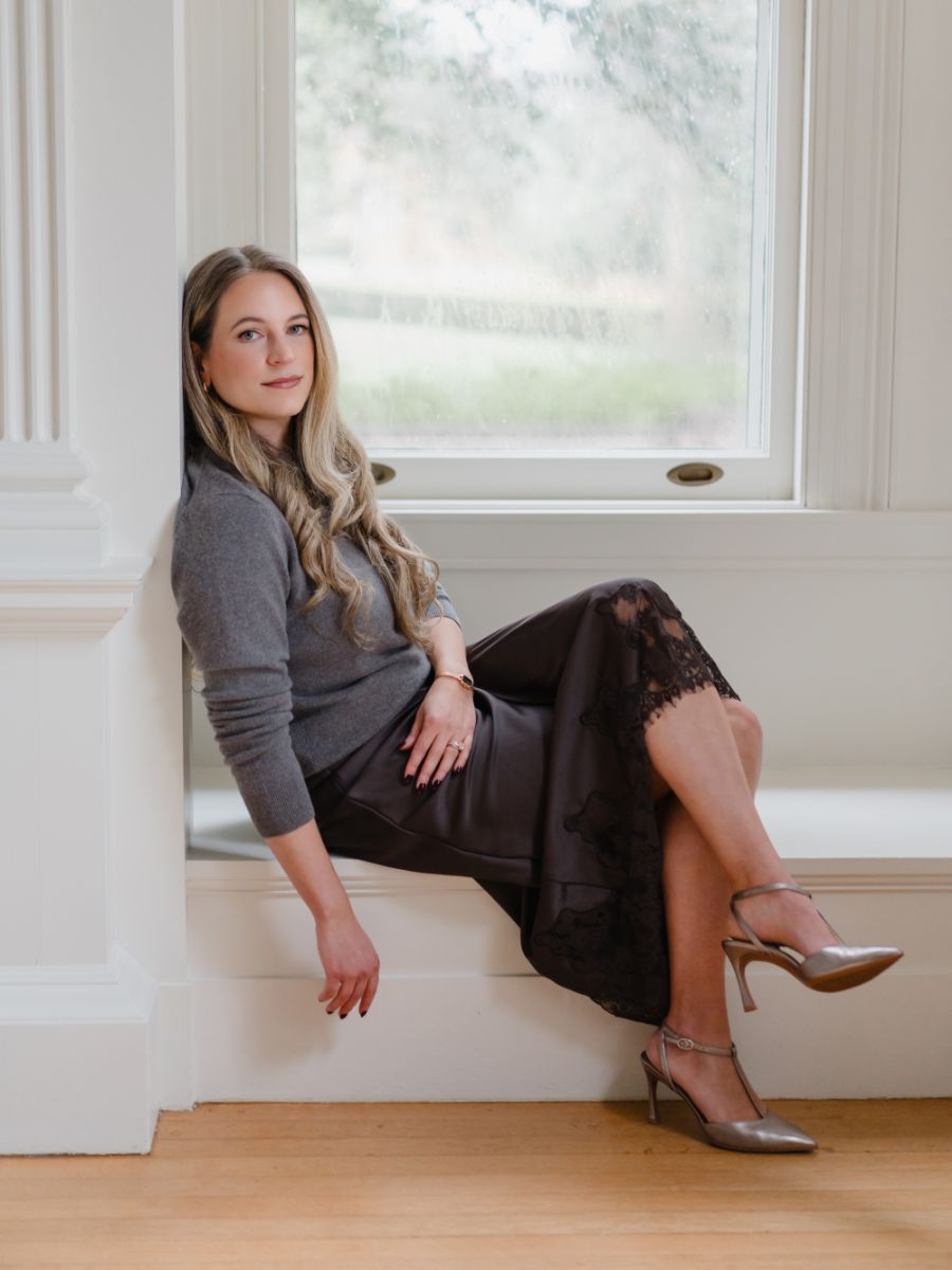 Laura Schoenfeld How to Get Coaching Clients Consistently